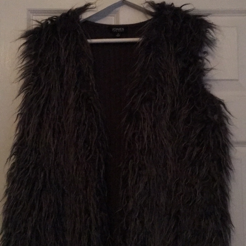 Vest - Picture 4 of 5